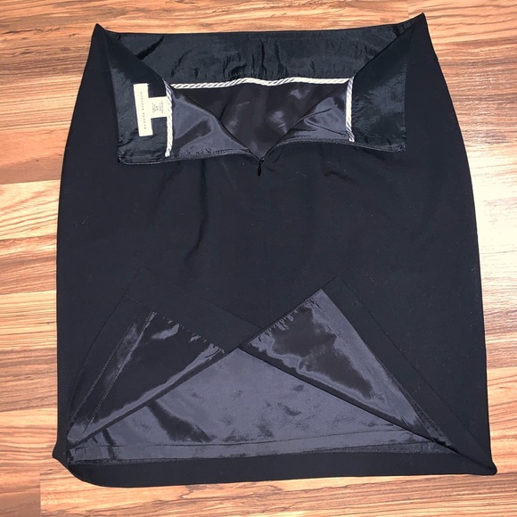 EUC - Banana Republic- Lightwt Wool Pencil Skirt - Picture 2 of 7